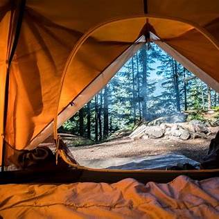 A Beginner’s Guide to Camping Tents: Types, Uses, and How to Choose the Right One