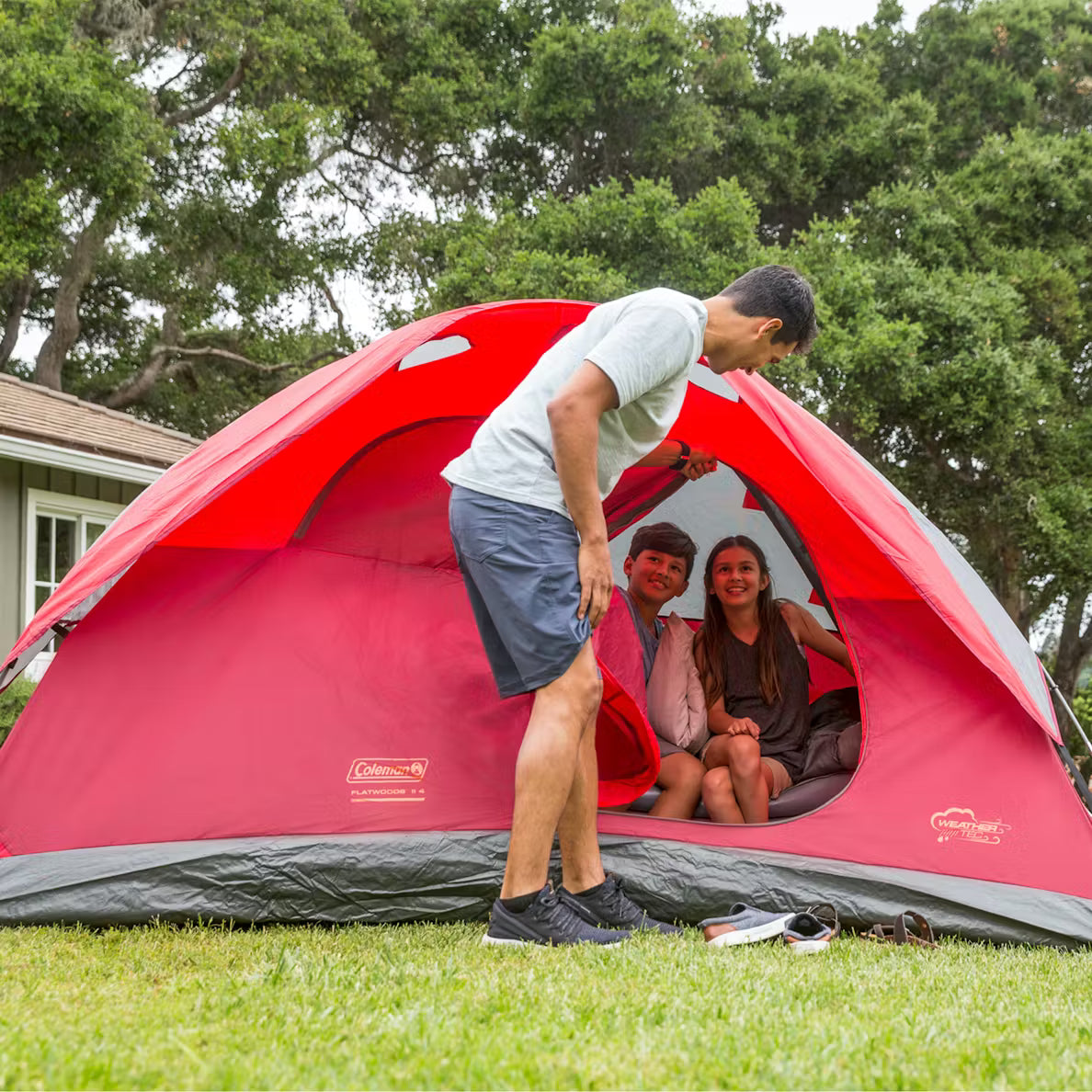 Coleman 6-Person Flatwoods II Lightweight Dome Camping Tent - Red [2207385]